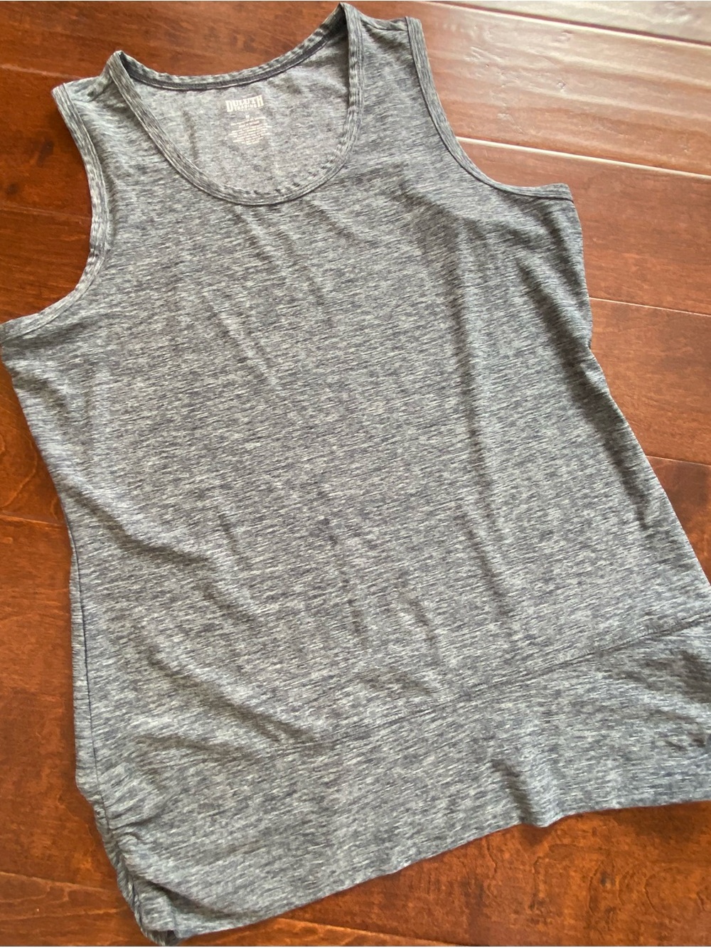 Duluth Trading Company Gray Space Dye Sleeveless Banded Bottom Top Medium